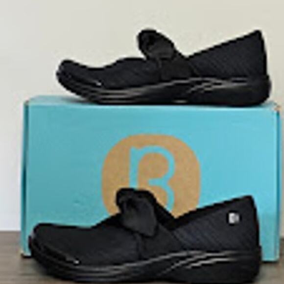 Bzees Women's Solid Hued Bow Slip On Sneakers Size 8 Black NWT - Picture 1 of 9